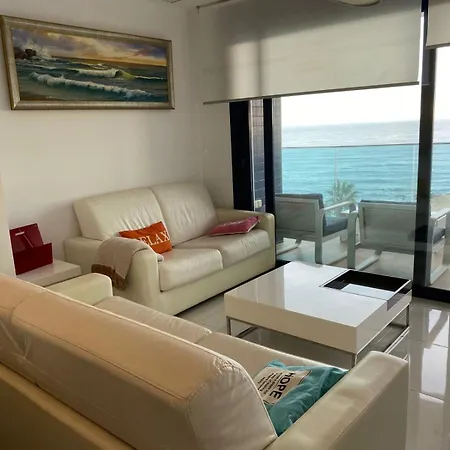 Deluxe Clara Sea Senses Apartment